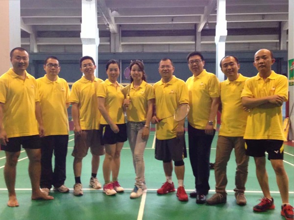 世界杯官方网站入口团队建设-羽毛球活动